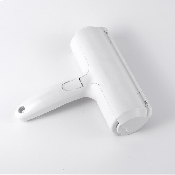 Pet Hair Remover Roller on Furniture - Picture 1 of 3